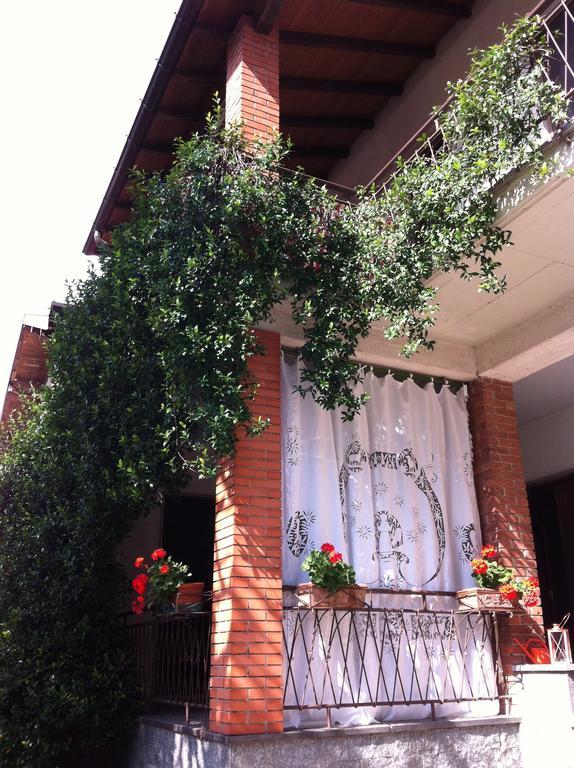 Bed and Breakfast La Casa Creativa Lomnago Pokoj fotografie
