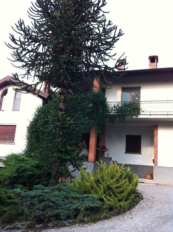 Bed and Breakfast La Casa Creativa Lomnago Pokoj fotografie